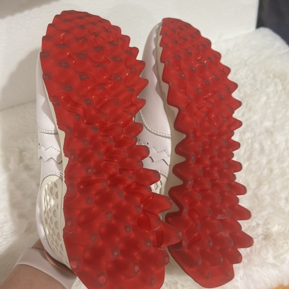 Stylish sneakers 😍👌 - Picture 5 of 11